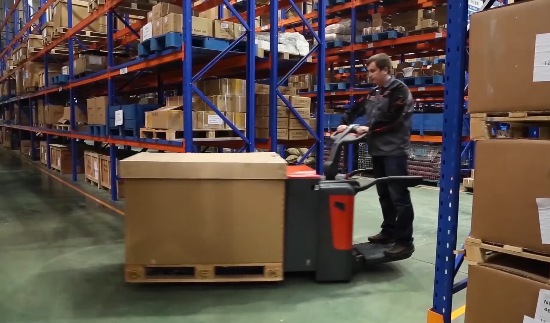 Ride On Electric Pallet Truck Warehouse